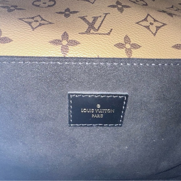 LV Pochette Métis in Reverse monogram - Picture 7 of 14